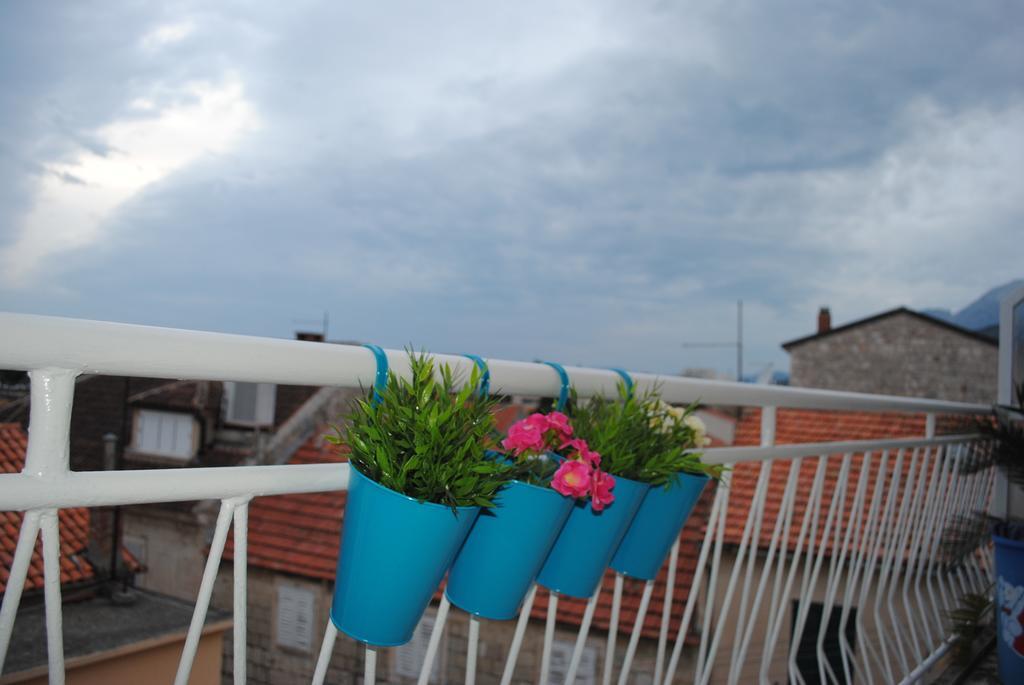 Apartment Optimist Макарска Стая снимка