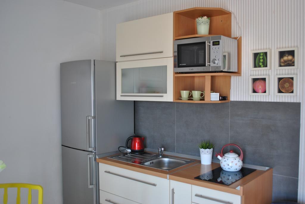Apartment Optimist Макарска Екстериор снимка